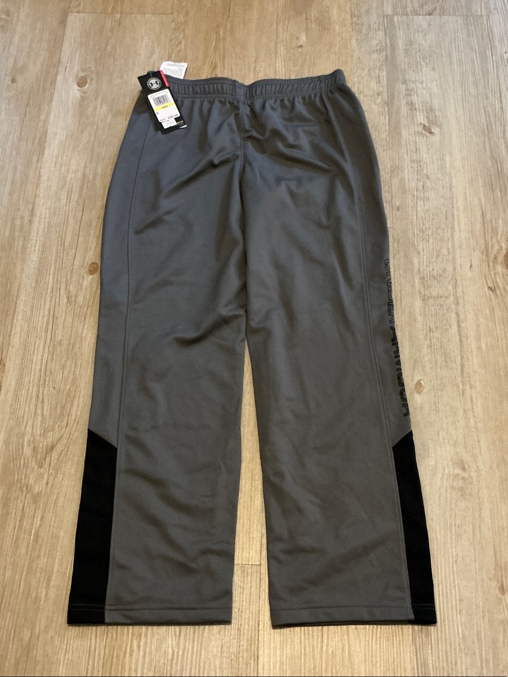 Under Armour Gray & Black Men's Athletic Joggers